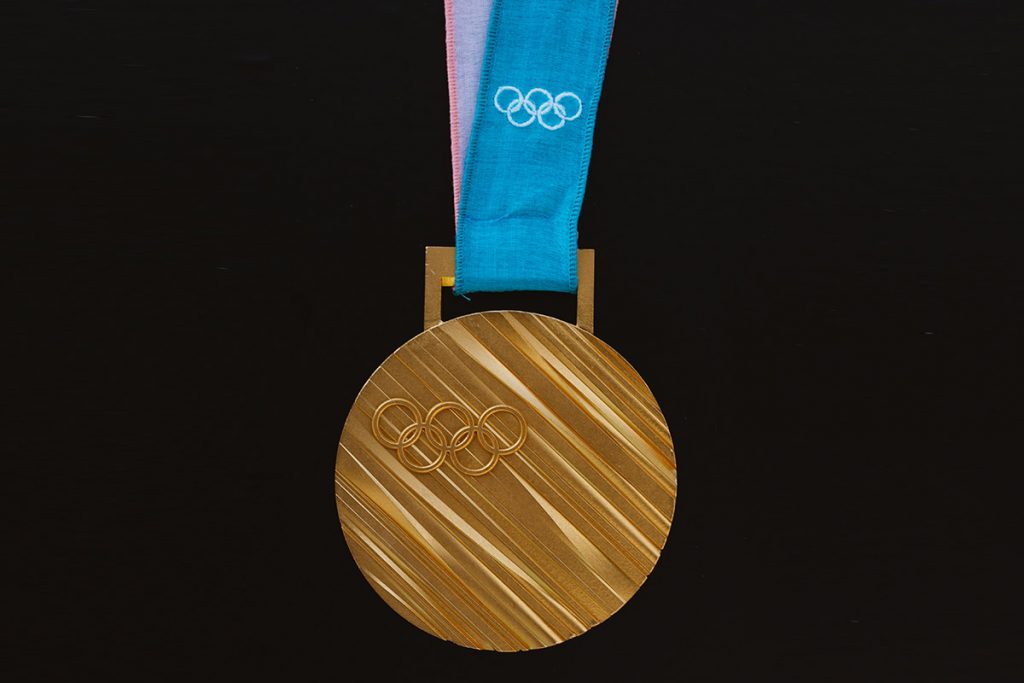 Gold metal. The weight of gold.