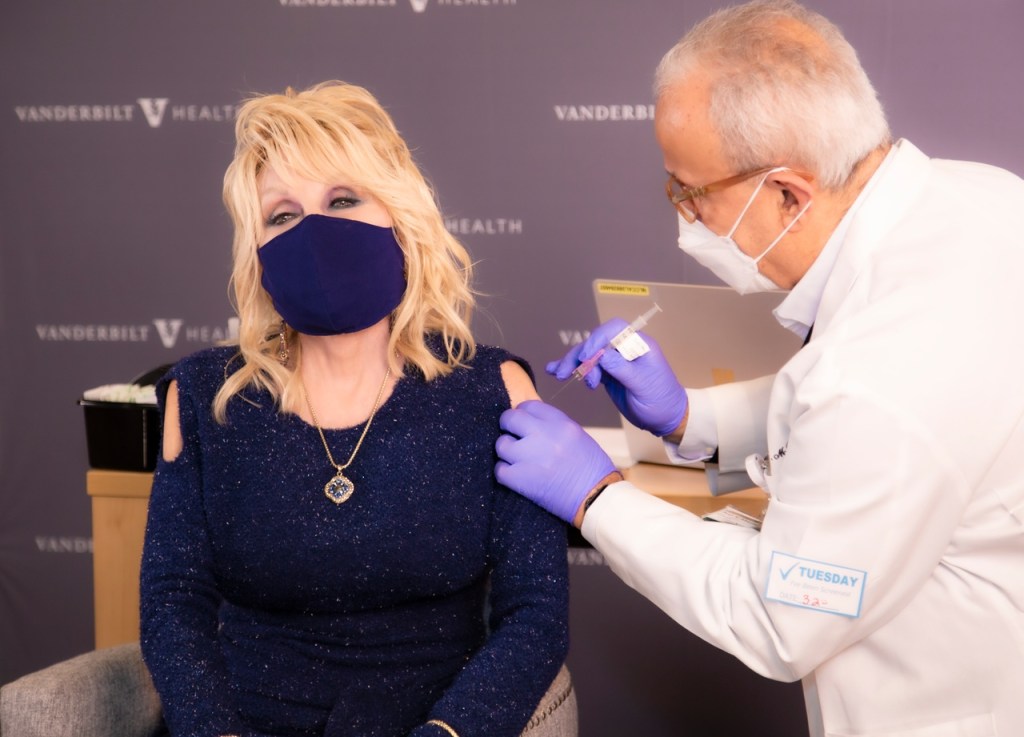 Dolly Parton Vaccine. Image courtesy of @dollyparton on Twitter